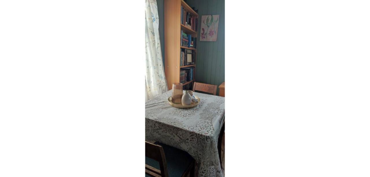 Happy-Cove Guesthouse - By The Sea Bakkafjorthur Екстериор снимка