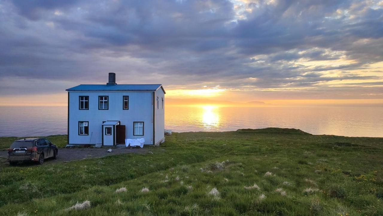 Happy-Cove Guesthouse - By The Sea Bakkafjorthur Екстериор снимка