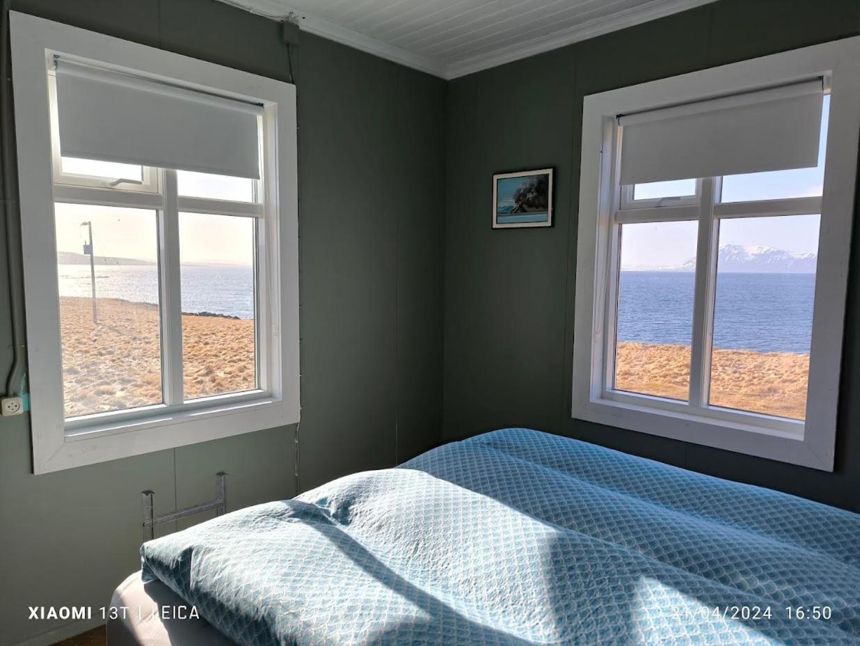 Happy-Cove Guesthouse - By The Sea Bakkafjorthur Екстериор снимка